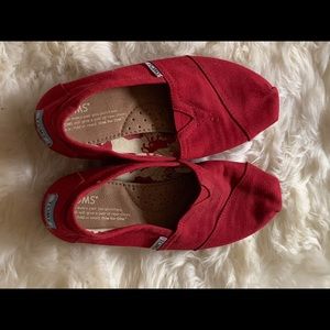 Cute Red Toms!